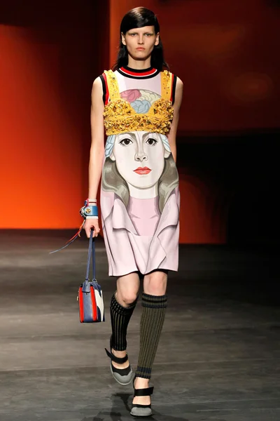 Look 7